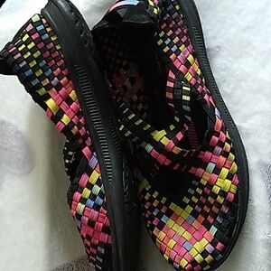 Tek Gear Multicolor Woven Sandals